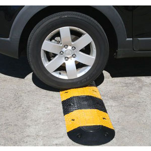 Economy Rubber Speed Hump - Medium Duty