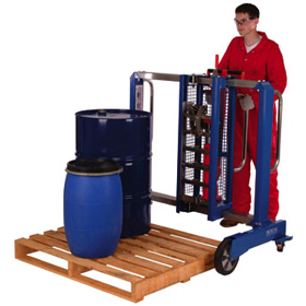 Side Shift De-Palletiser DTP04 Lifts Steel Drums off Pallets